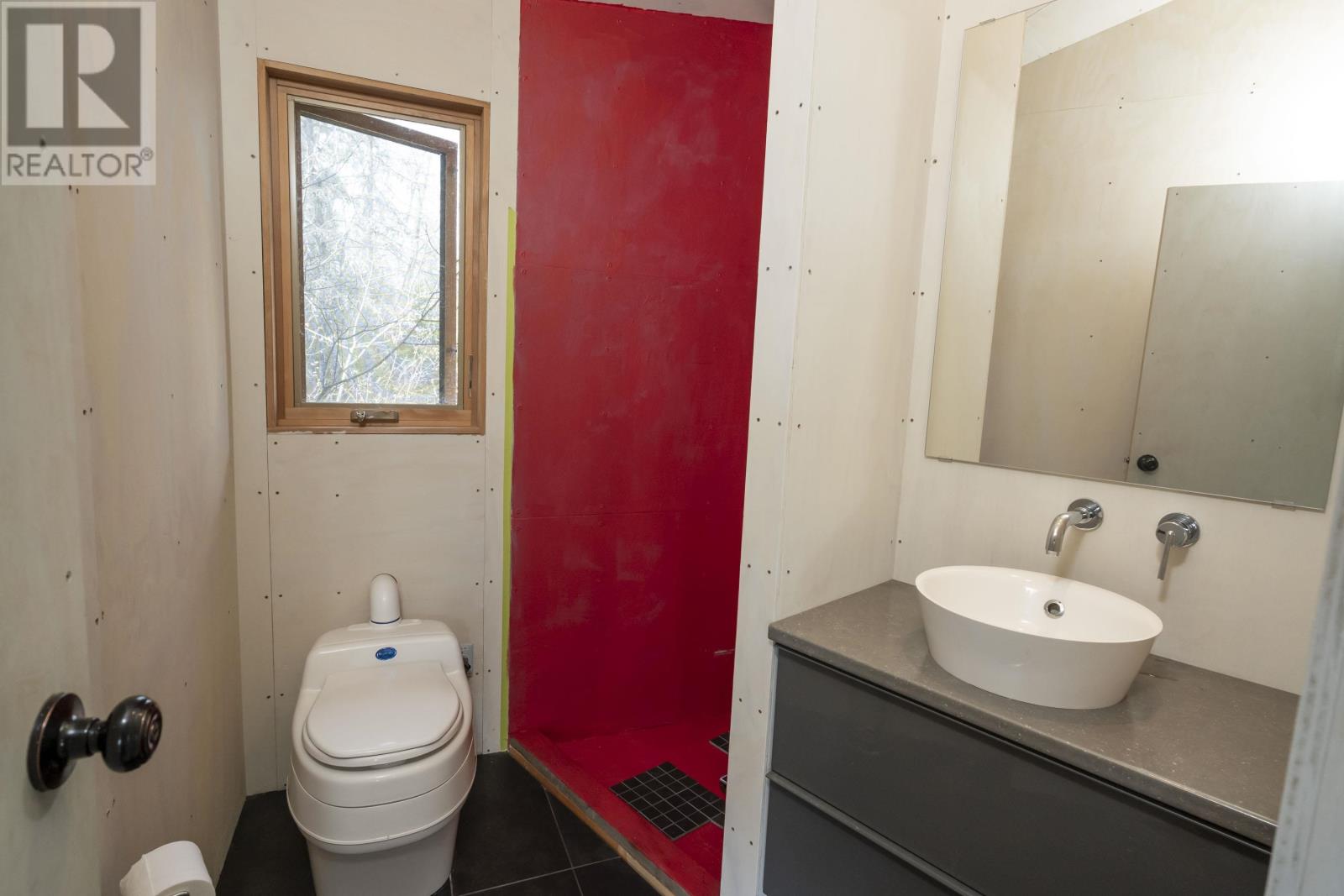 564 Hematite Rd Property Photo 39