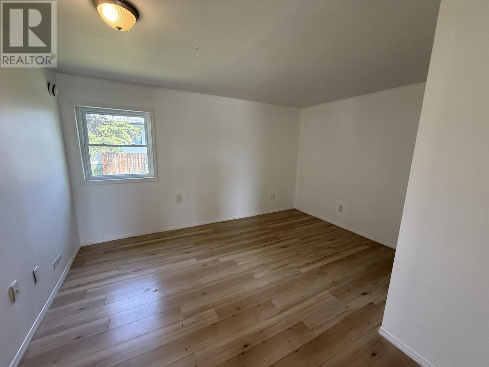 165 Third St Property Photo 5