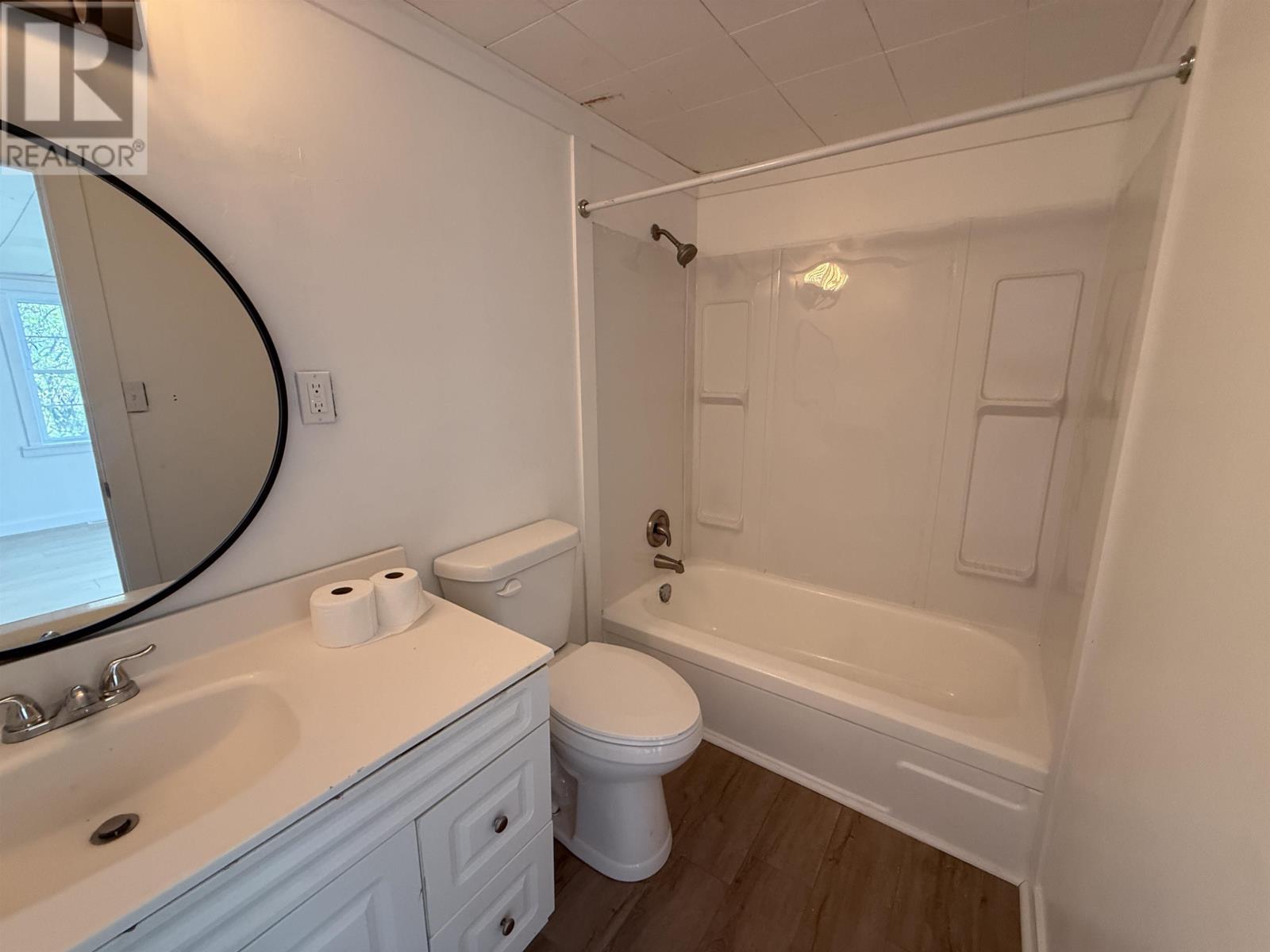 165 Third St Property Photo 12