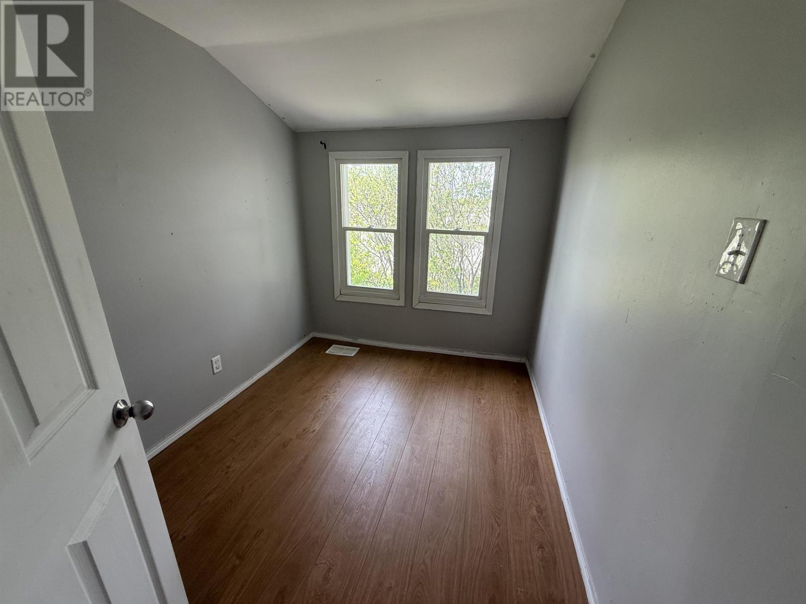 165 Third St Property Photo 14
