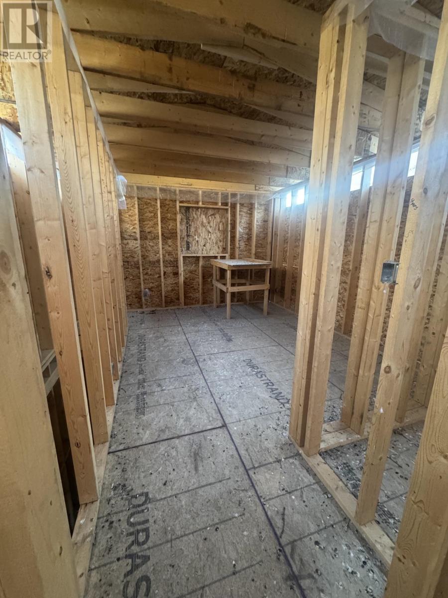 525 Mcintosh St Property Photo 5