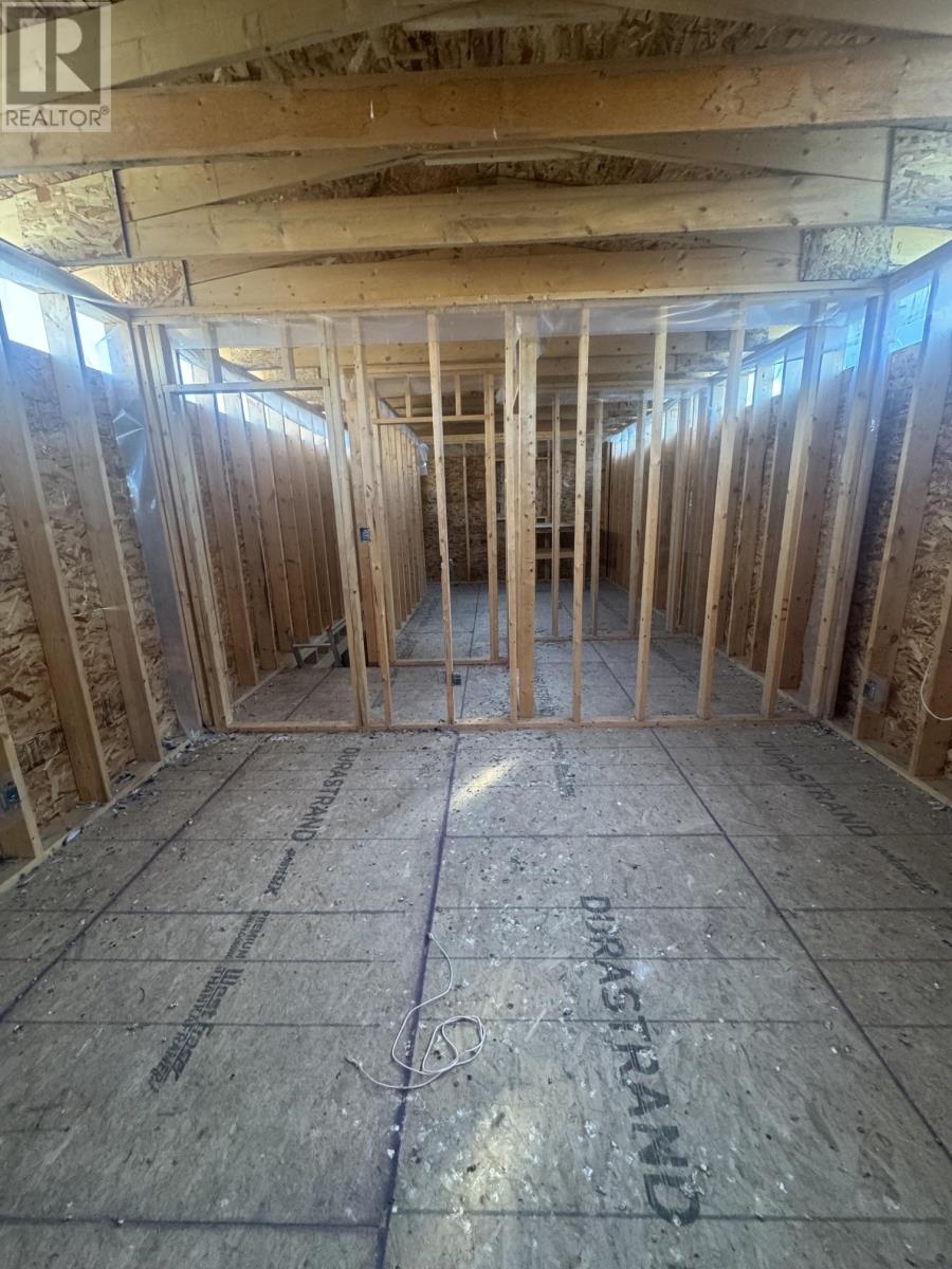 525 Mcintosh St Property Photo 7