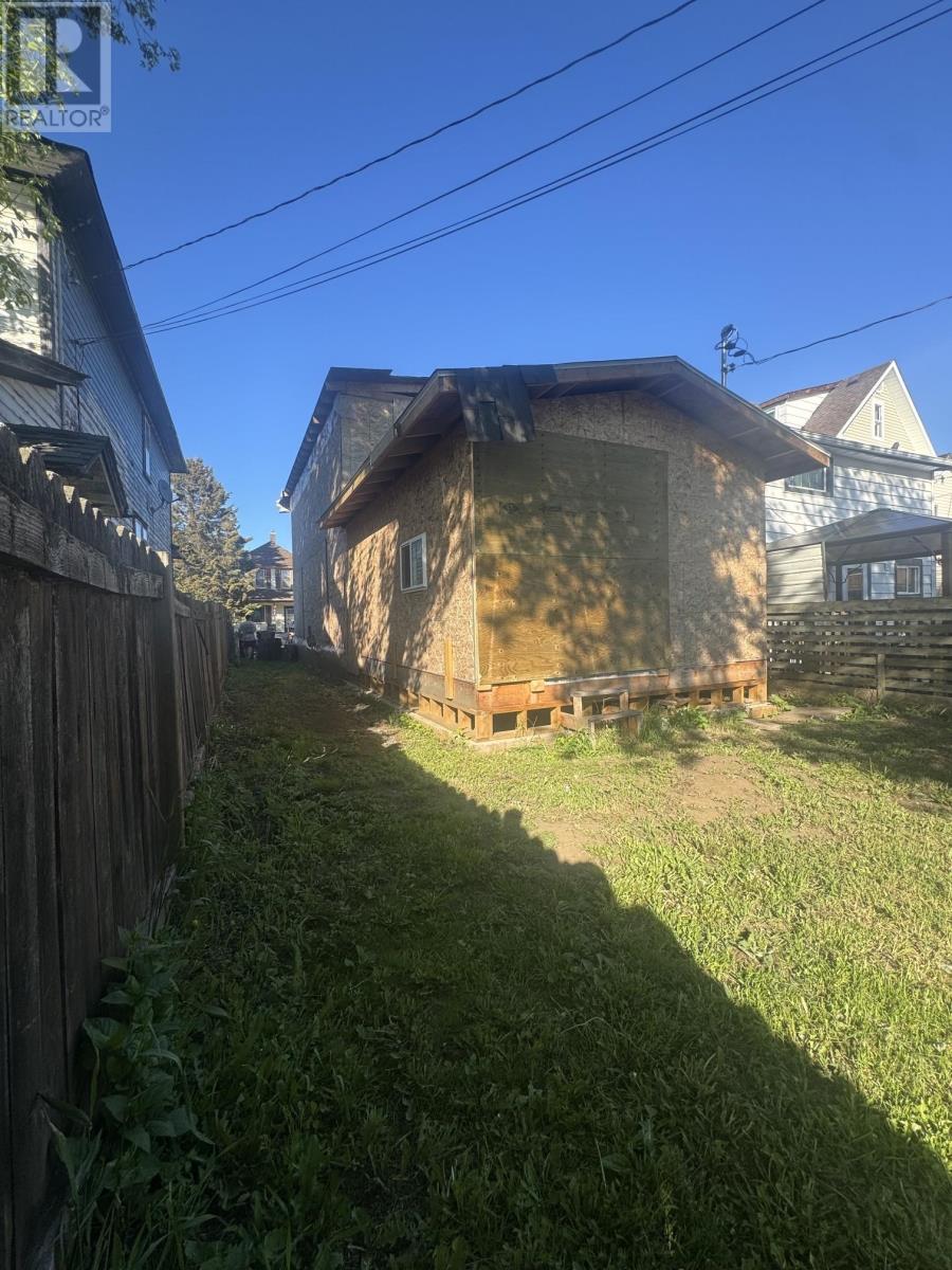 525 Mcintosh St Property Photo 10