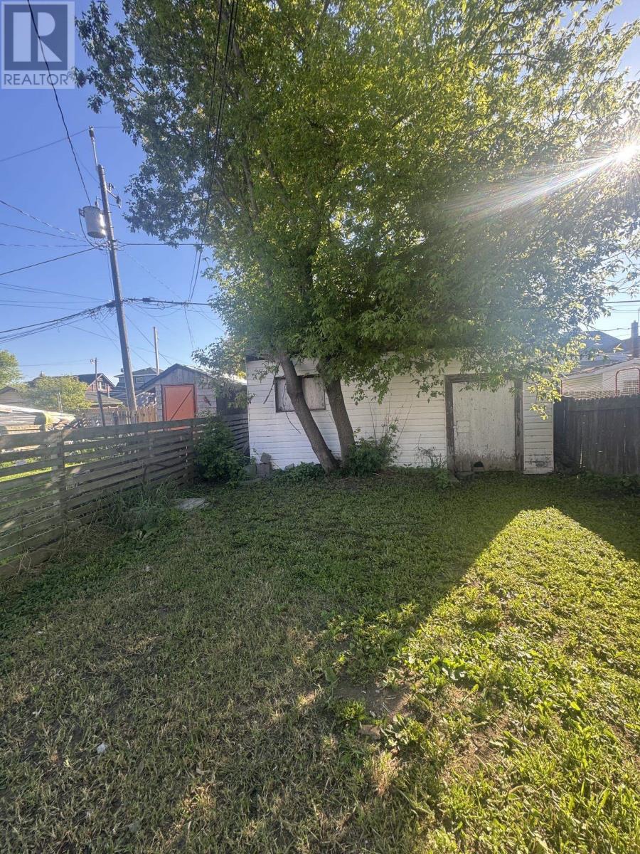 525 Mcintosh St Property Photo 11