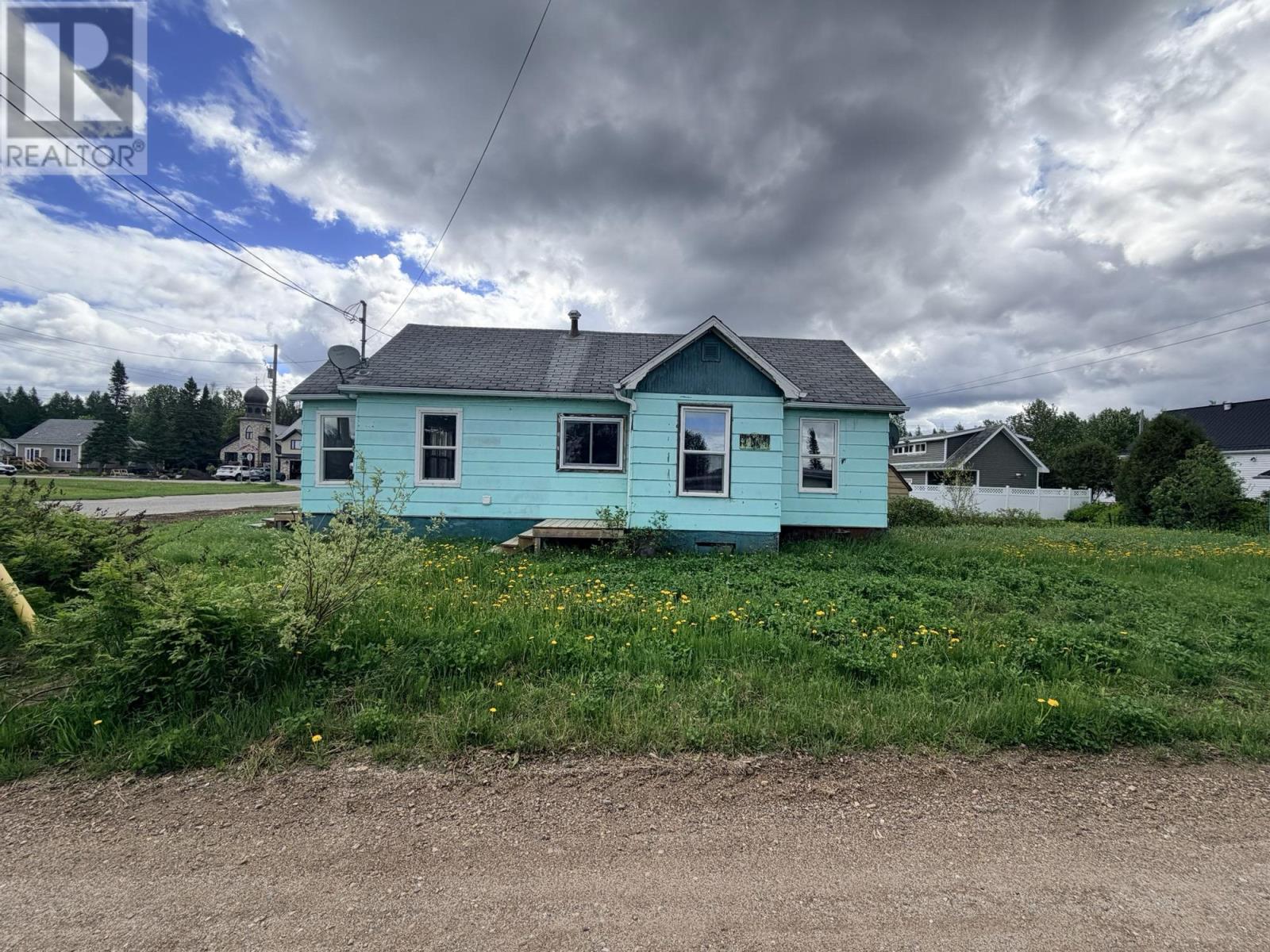 107 Beamish Ave E Property Photo 2