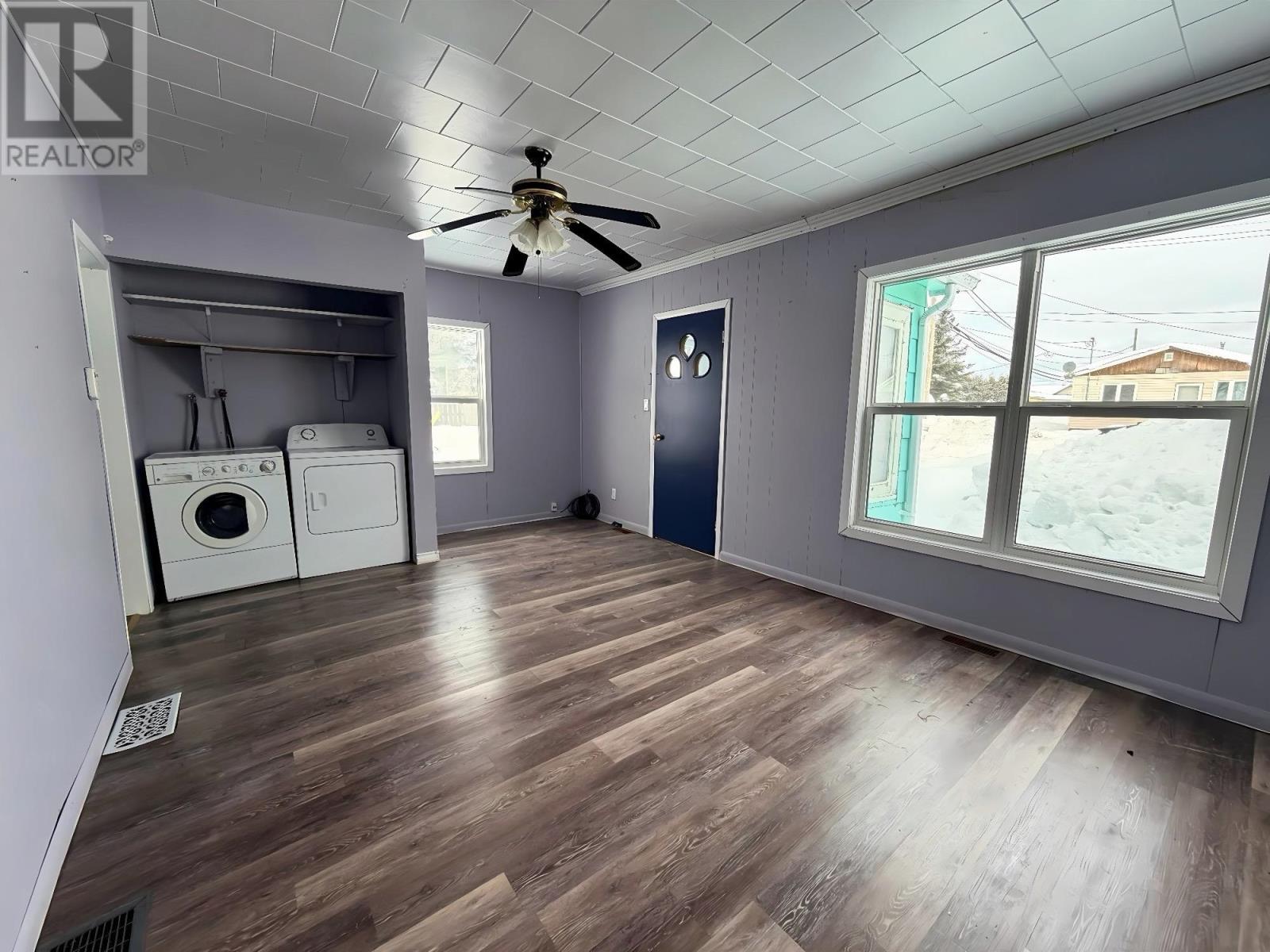 107 Beamish Ave E Property Photo 6