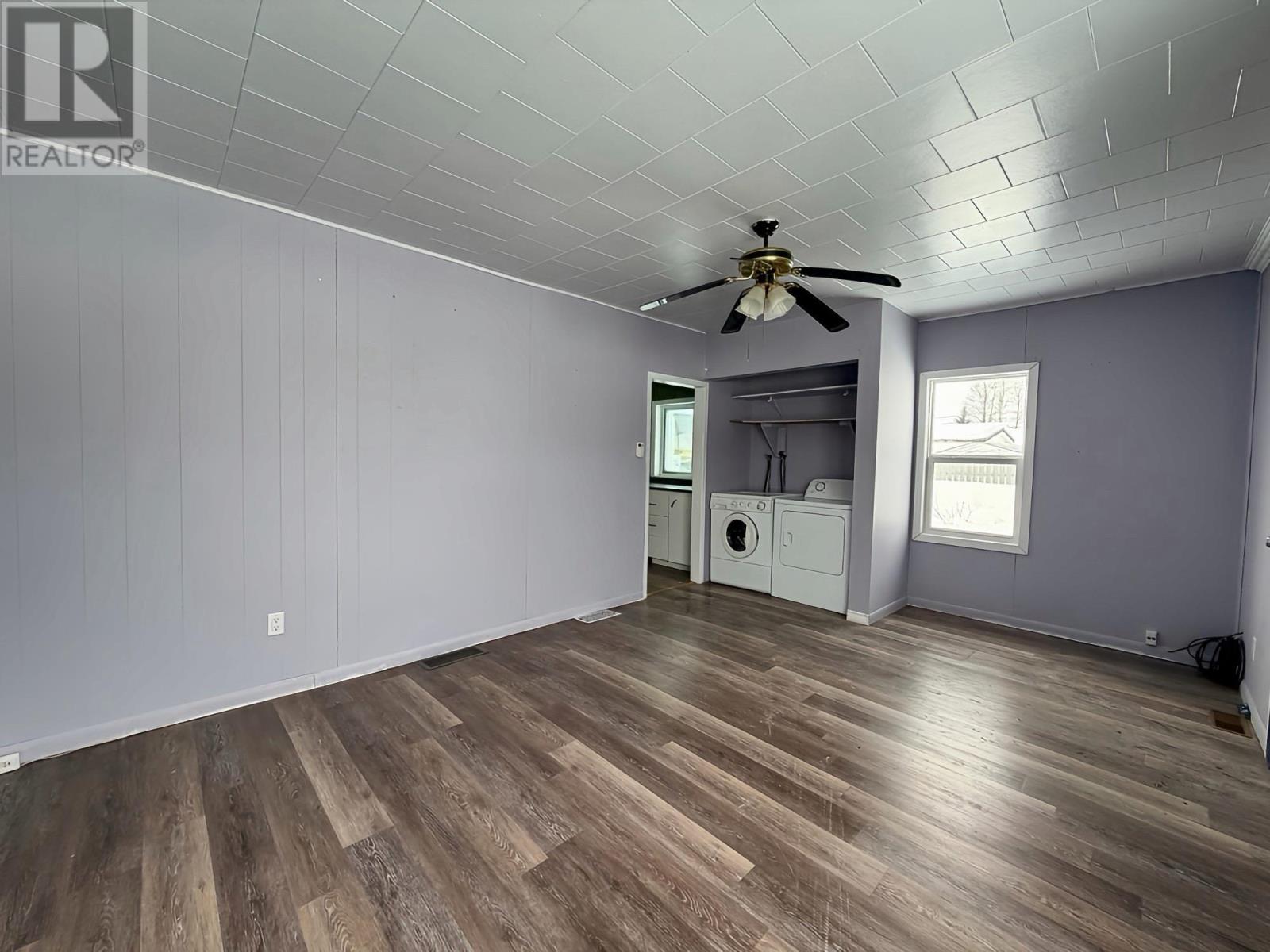 107 Beamish Ave E Property Photo 8