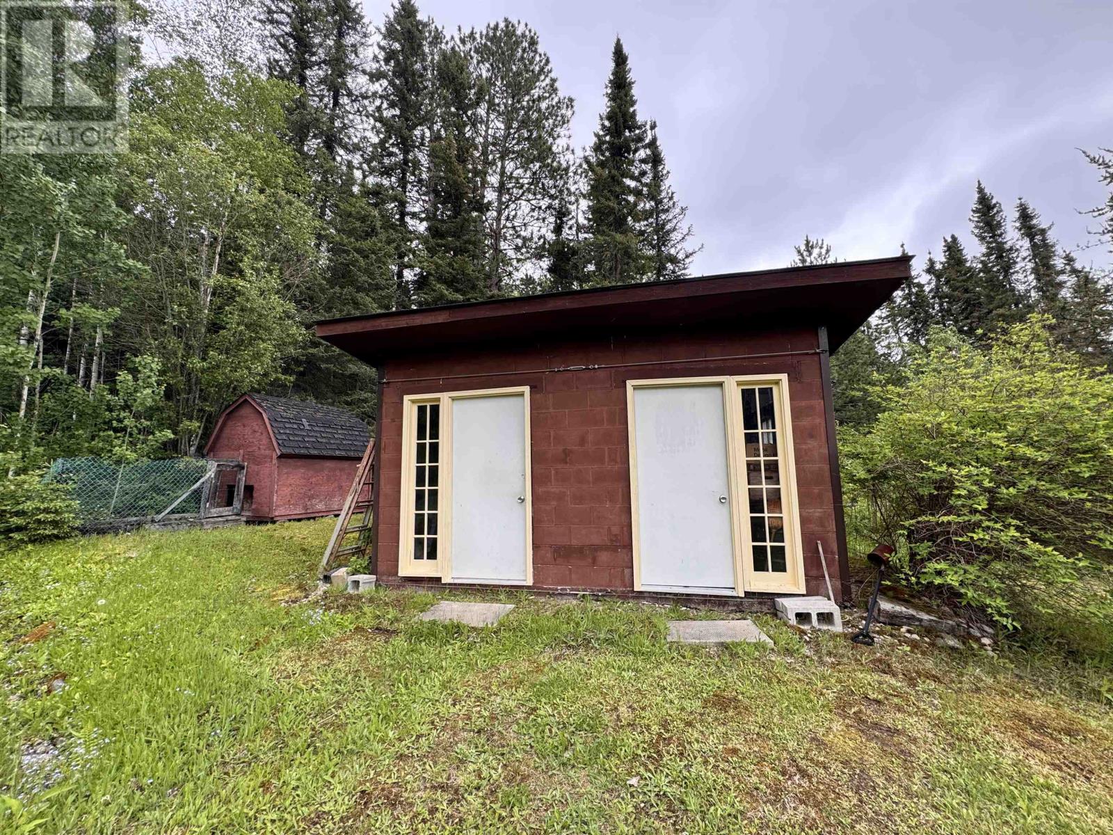 26 Cliff Lk Property Photo 7