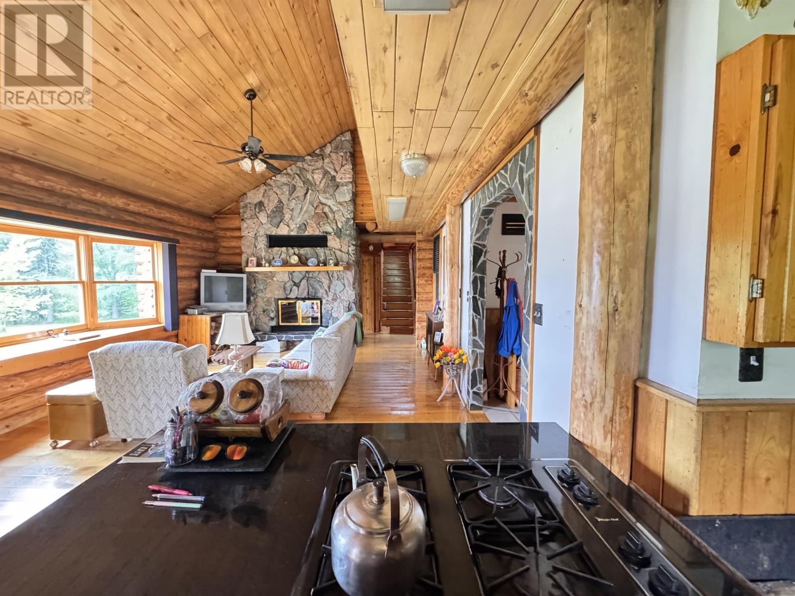 26 Cliff Lk Property Photo 15