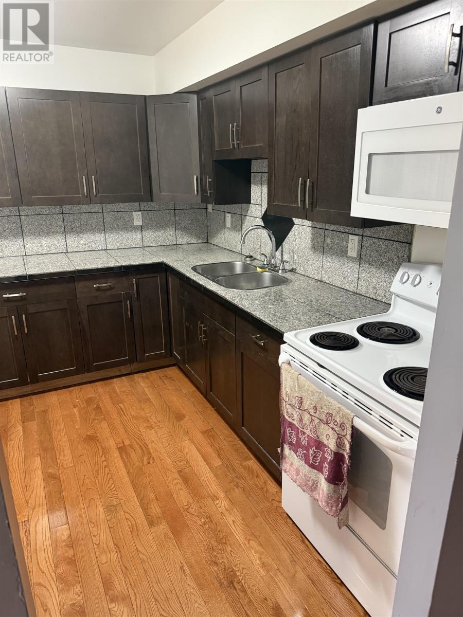206 Varsity Place Property Photo 4