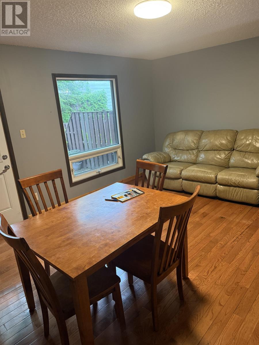 206 Varsity Place Property Photo 7