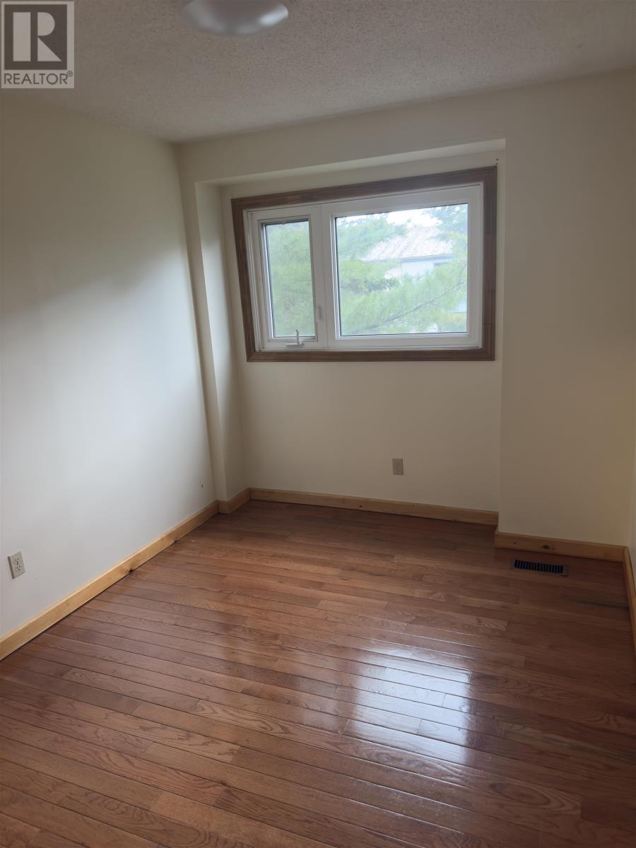 206 Varsity Place Property Photo 10