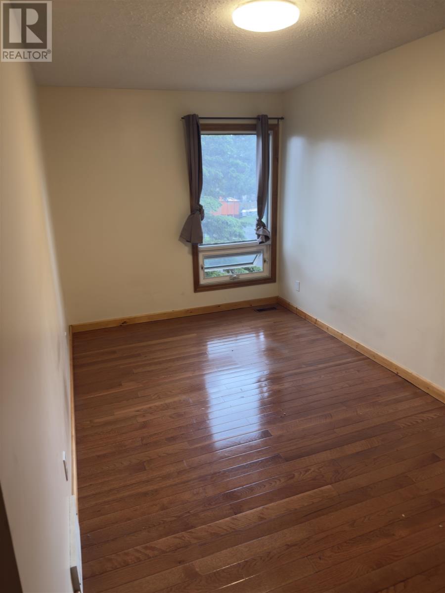 206 Varsity Place Property Photo 12