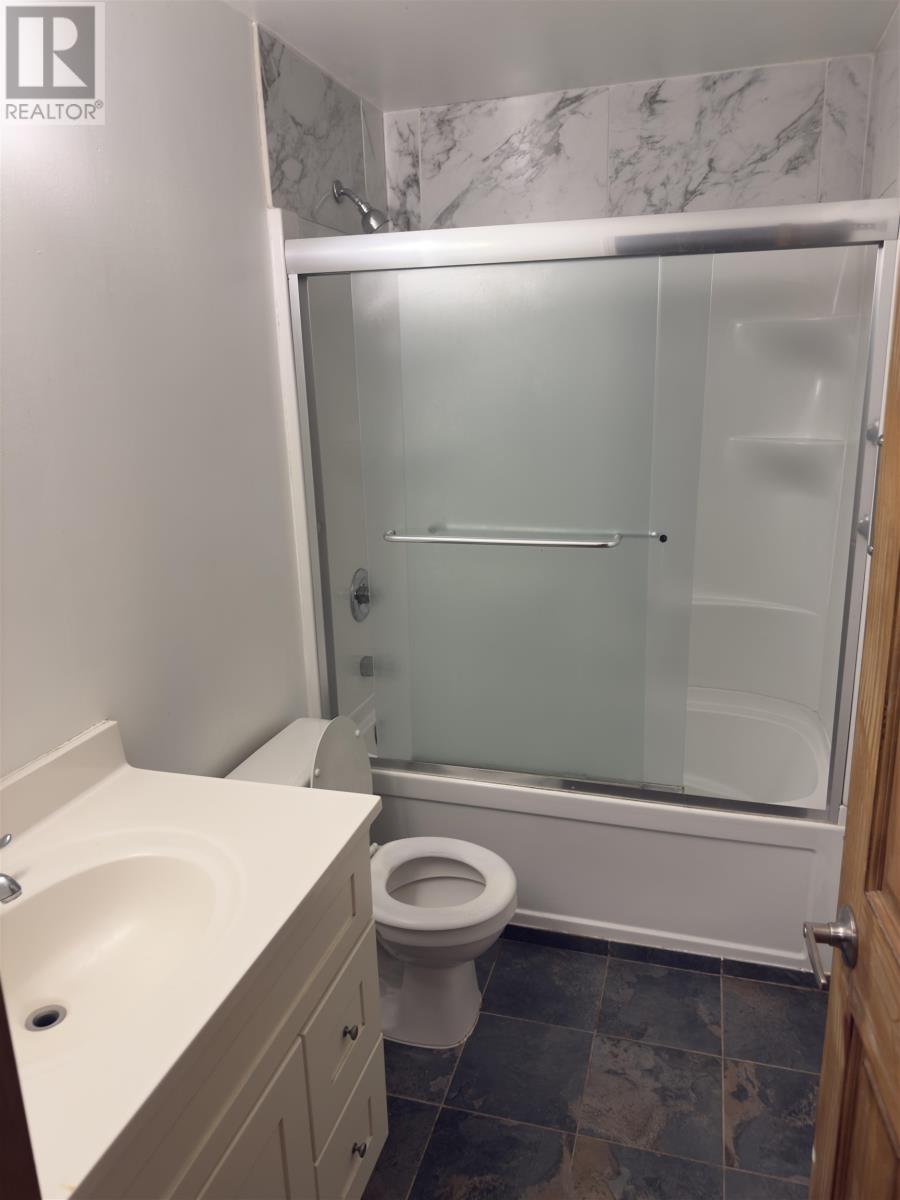 206 Varsity Place Property Photo 14