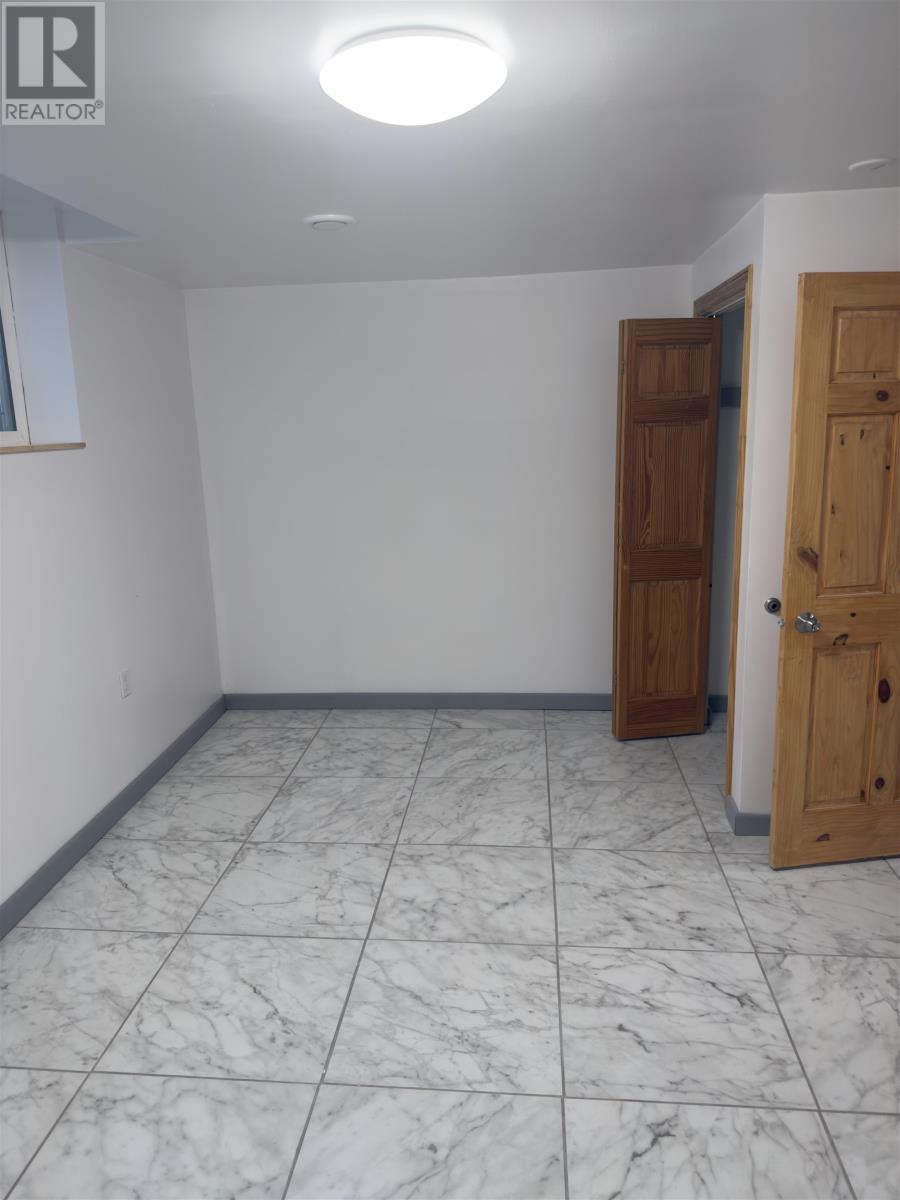 206 Varsity Place Property Photo 20
