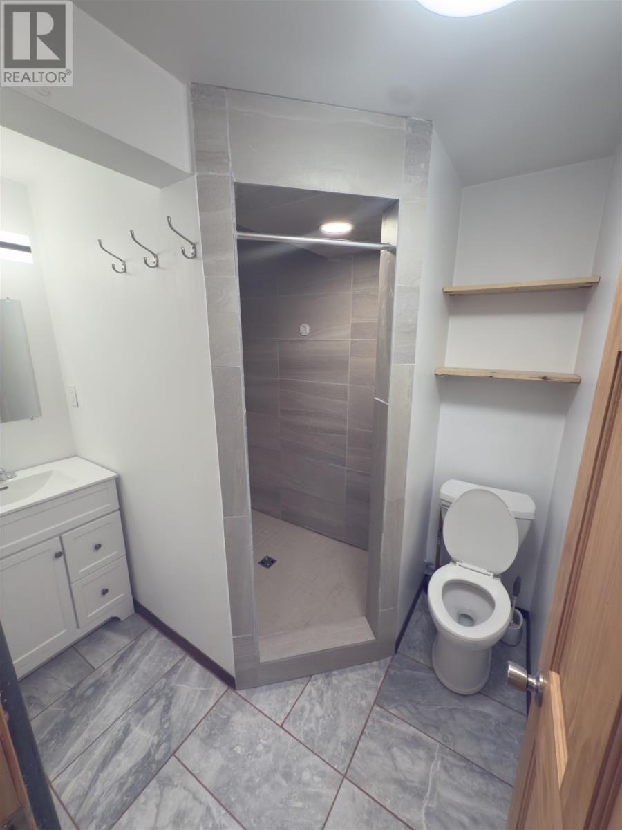 206 Varsity Place Property Photo 21