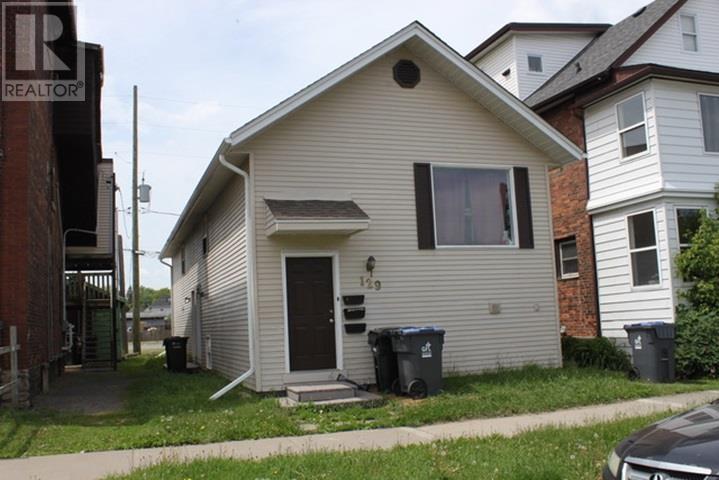129 Mckellar St N Property Photo 10