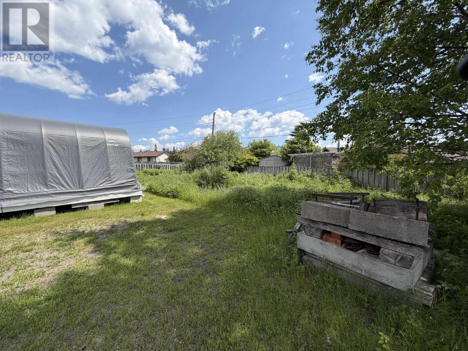 7 East Grove Cres Property Photo 27