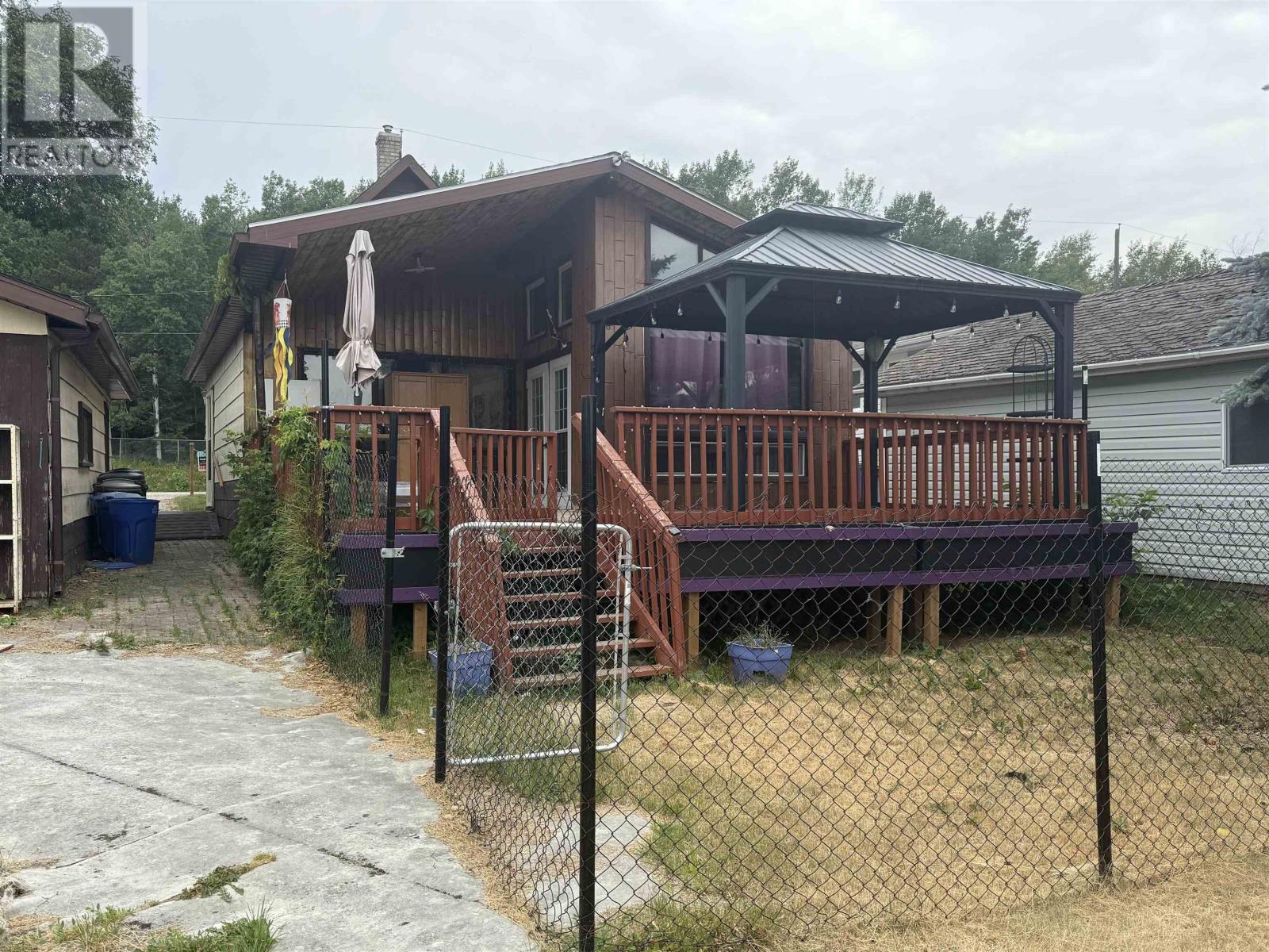 195 West River Rd Property Photo 6
