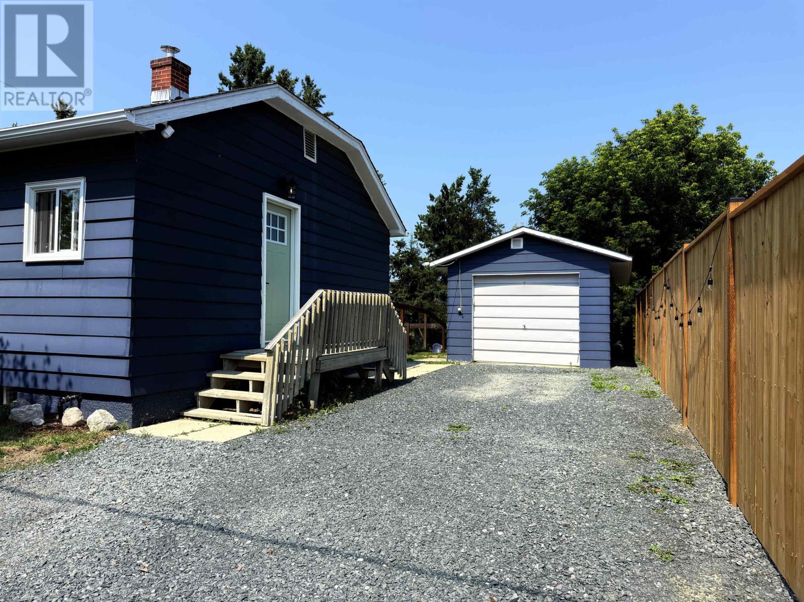 36 Robert St Property Photo 3