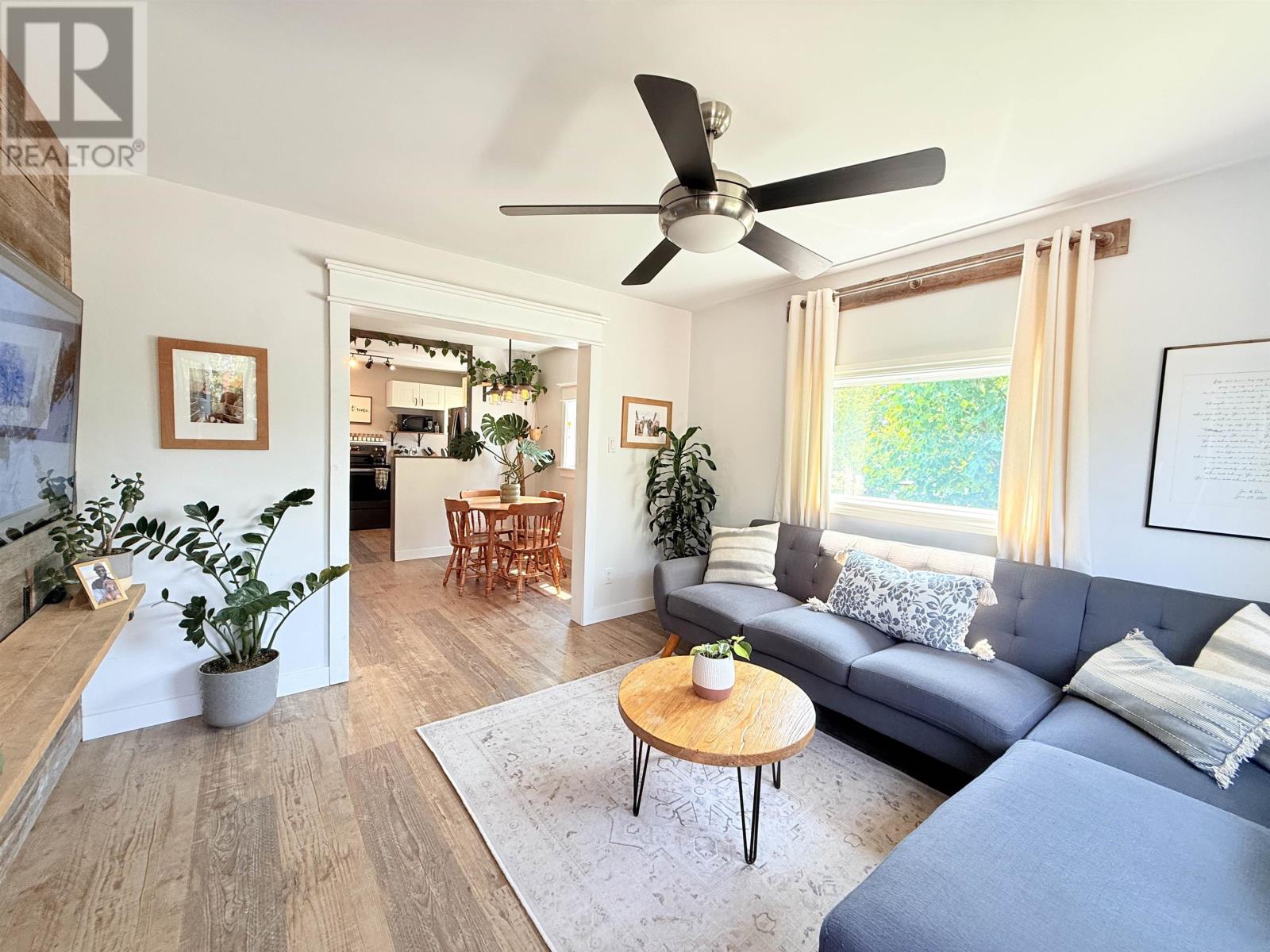 36 Robert St Property Photo 4
