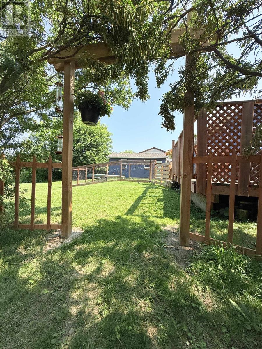 36 Robert St Property Photo 14