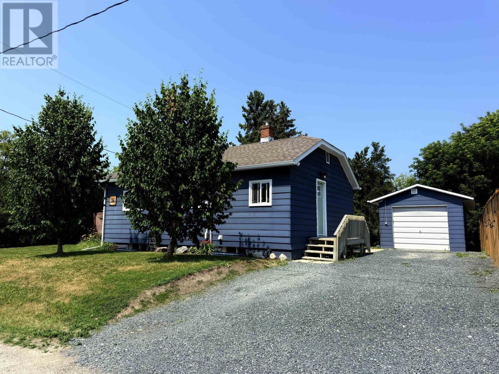 36 Robert St Property Photo 16
