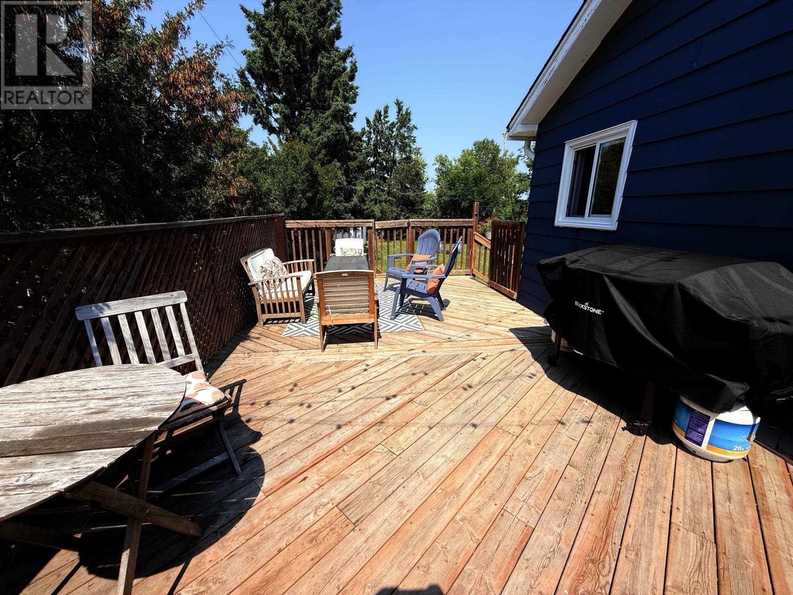 36 Robert St Property Photo 17