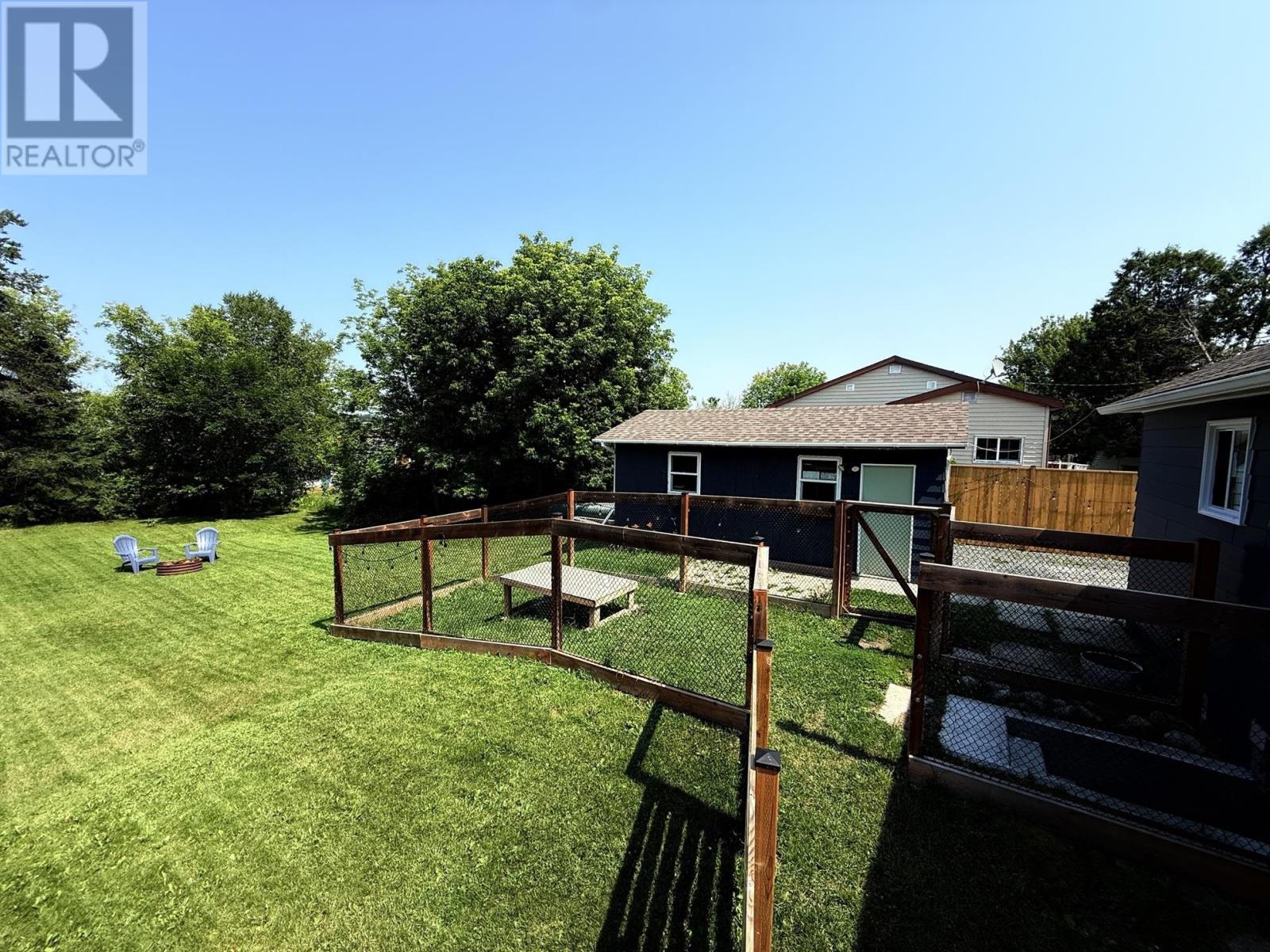 36 Robert St Property Photo 18