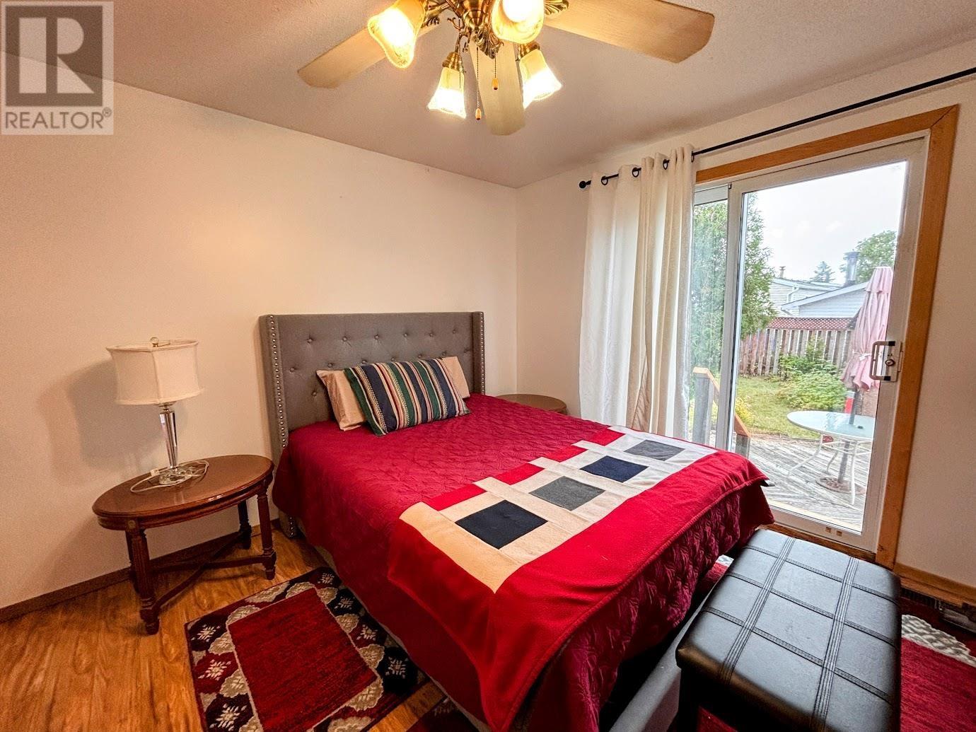 24 Jackson Cres Property Photo 10
