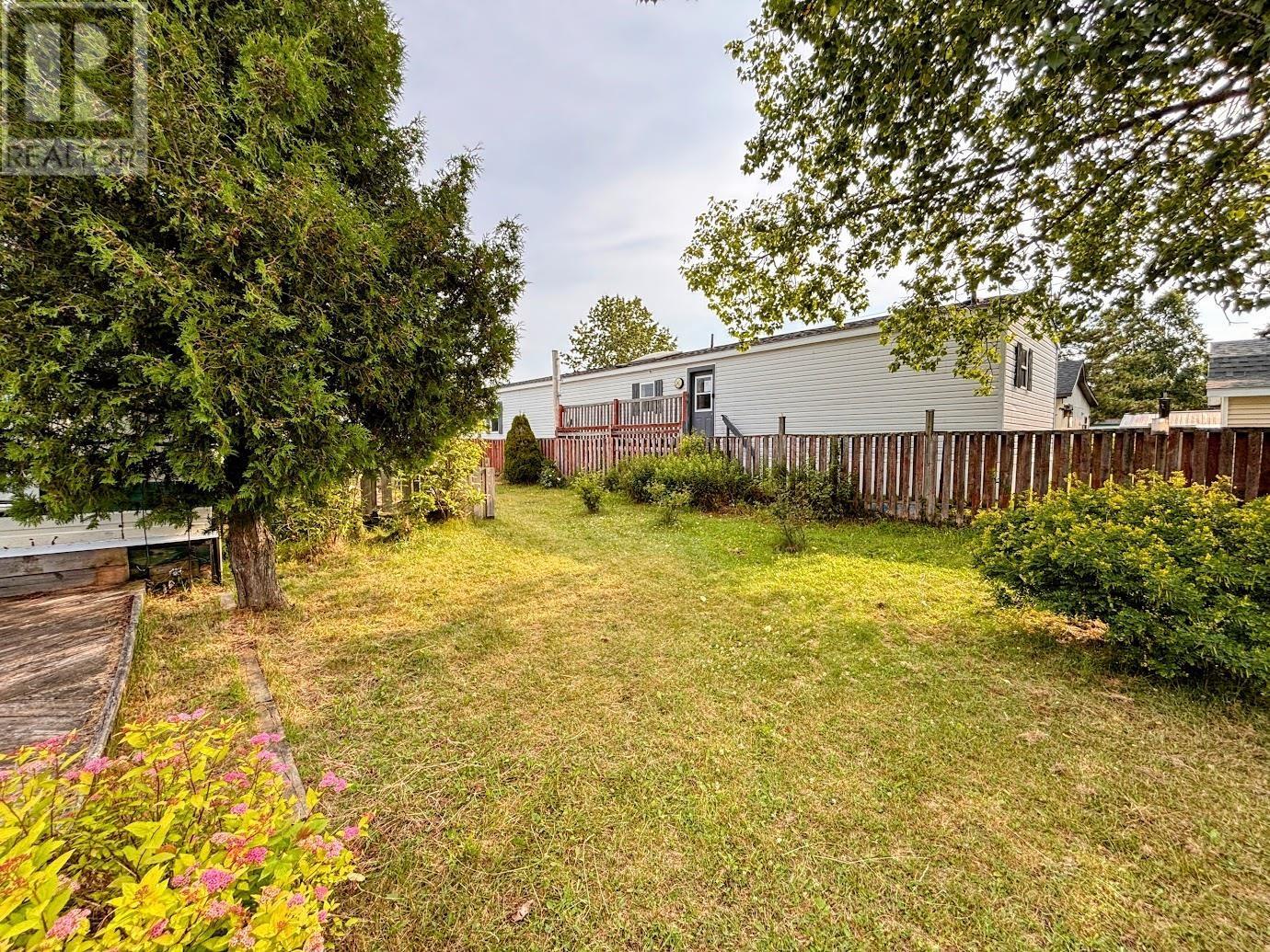 24 Jackson Cres Property Photo 22