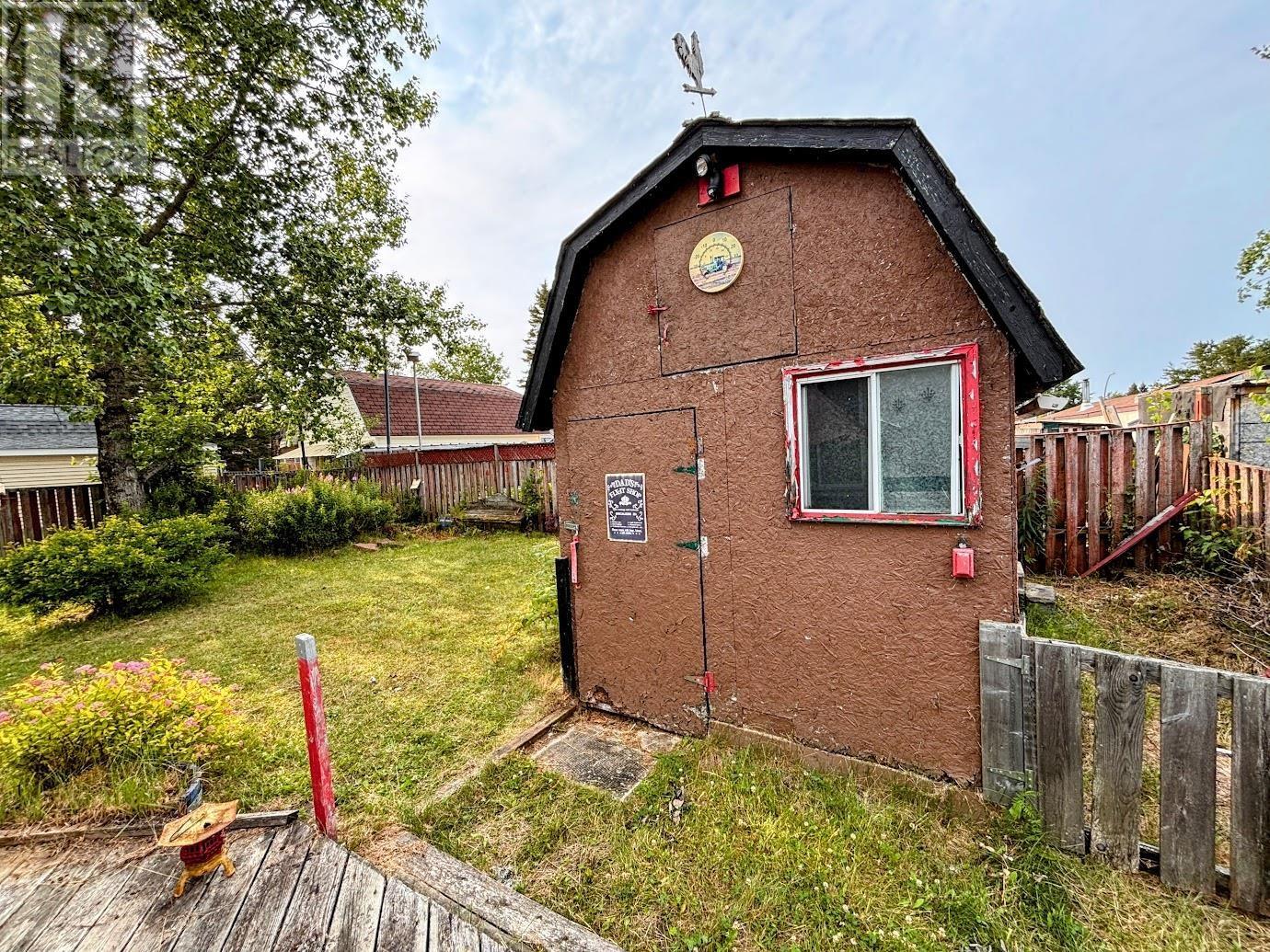 24 Jackson Cres Property Photo 28