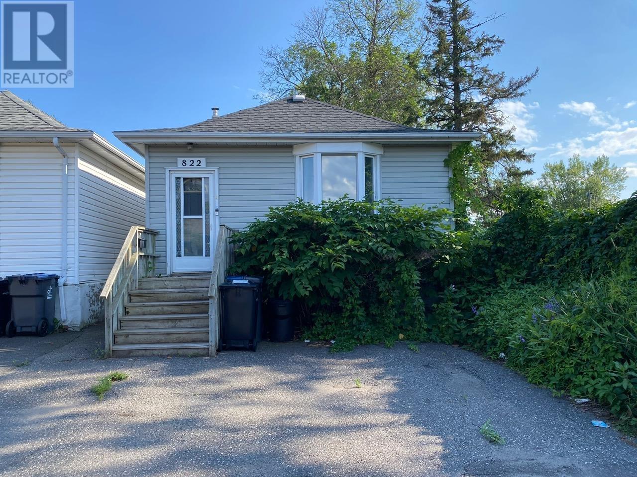 822 Pruden ST Property Photo 1