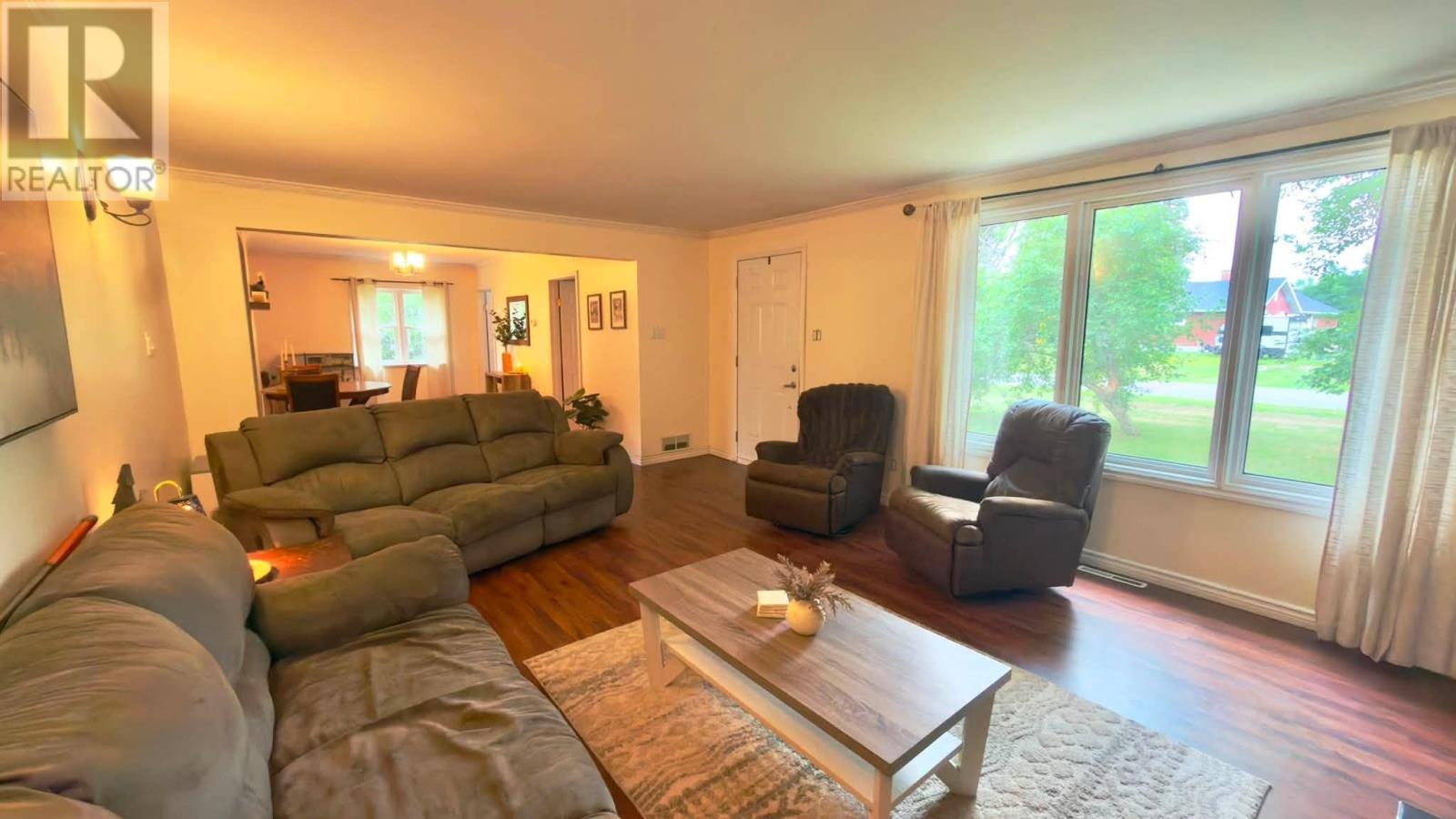 64 Maple St Property Photo 2