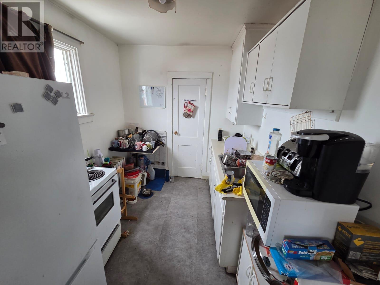 1012 Victoria Ave E Property Photo 7