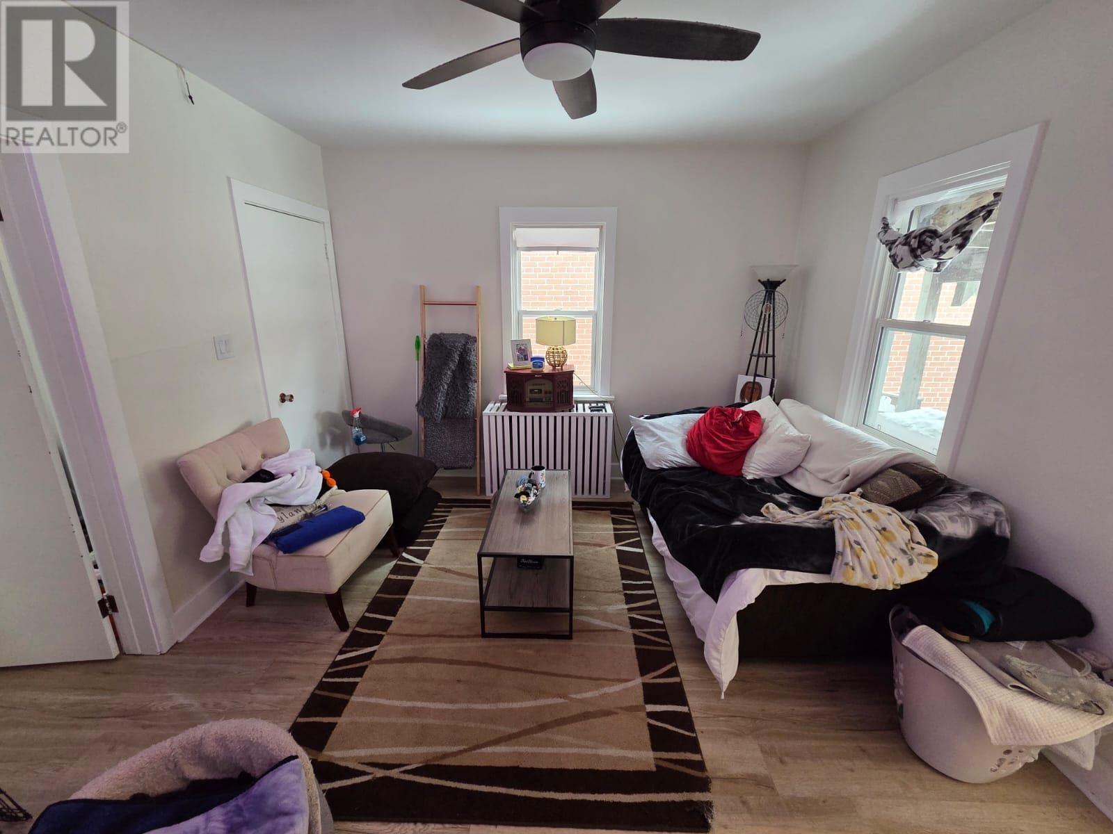 1012 Victoria Ave E Property Photo 17