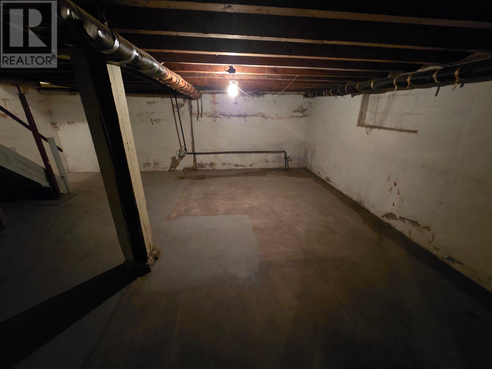 1012 Victoria Ave E Property Photo 29