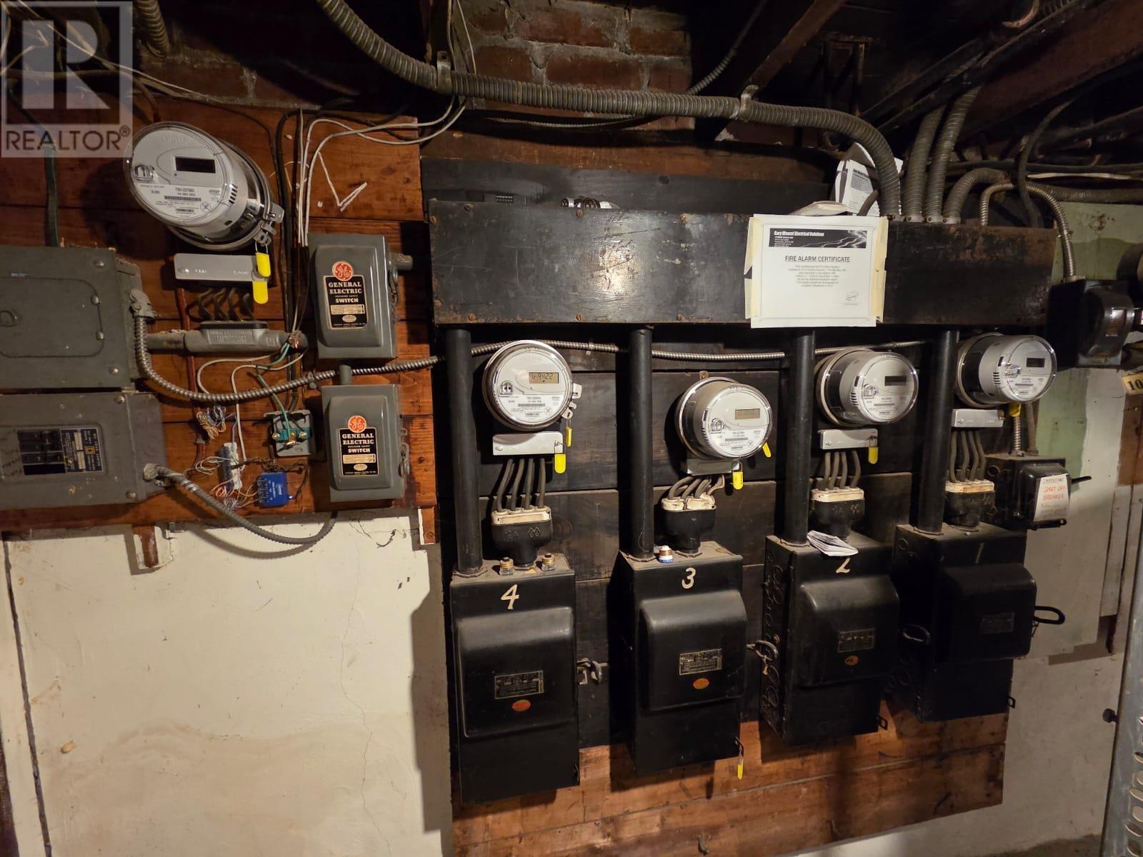 1012 Victoria Ave E Property Photo 32