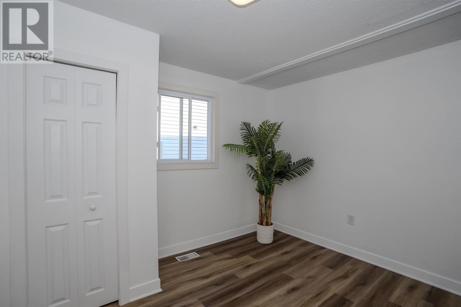 92 Jean St Property Photo 13