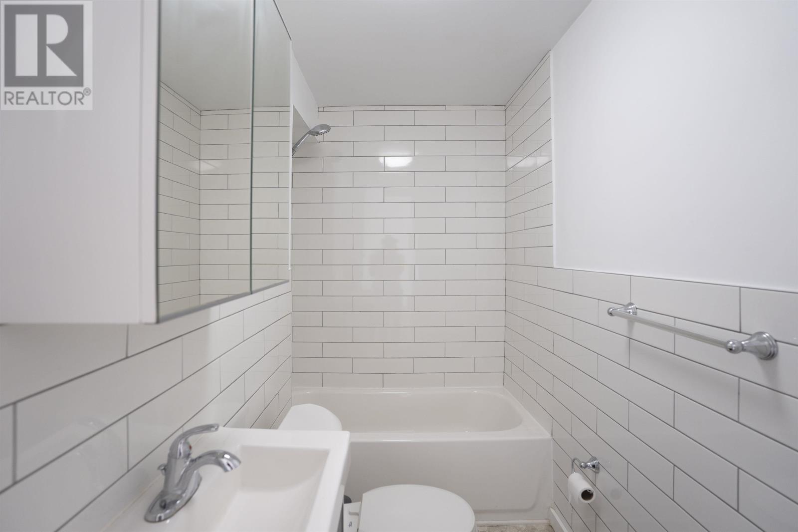 92 Jean St Property Photo 31