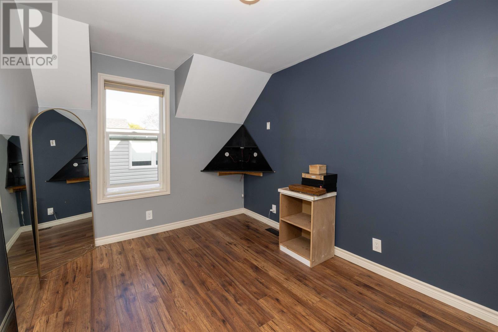 513 Christina St E Property Photo 27