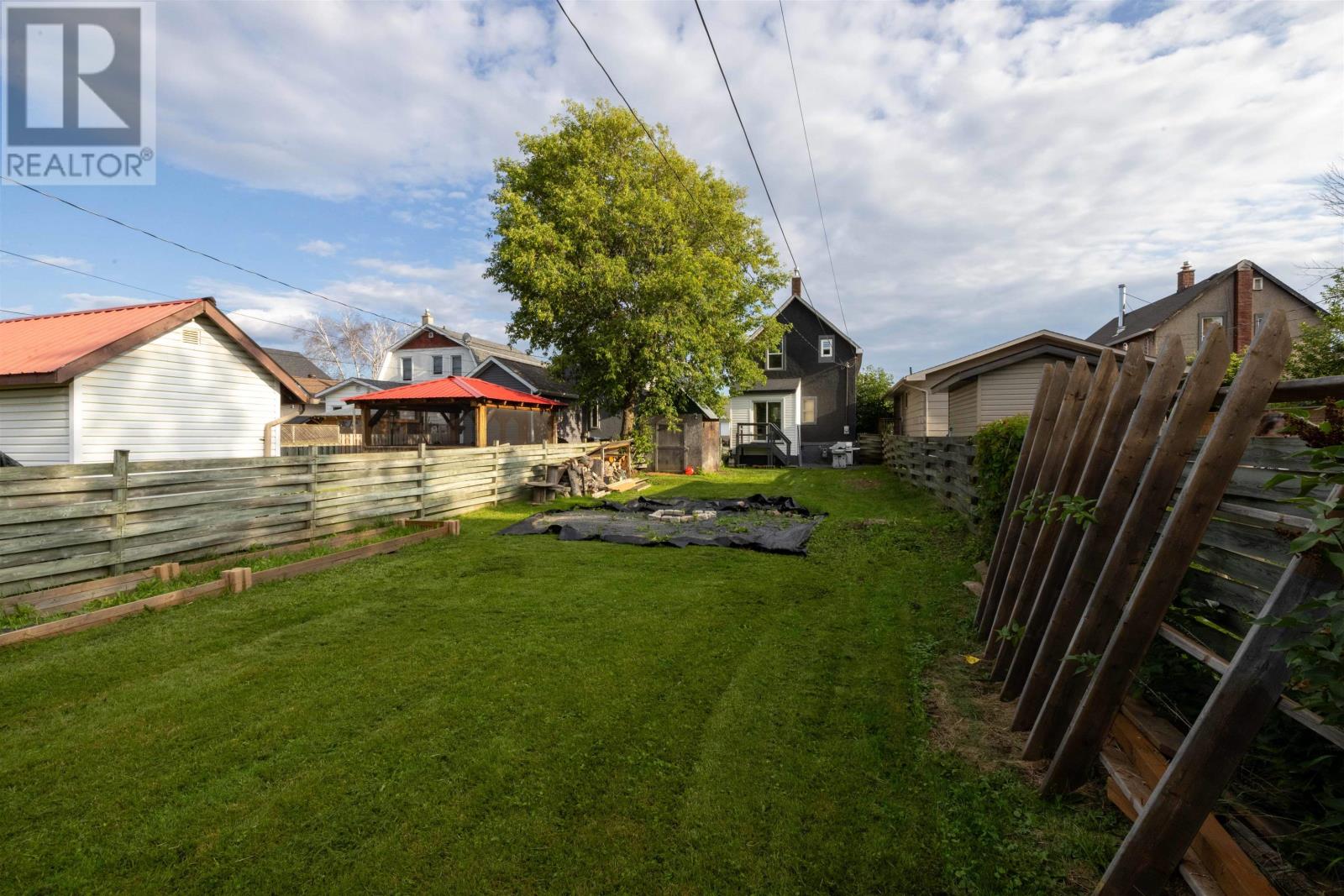 513 Christina St E Property Photo 33