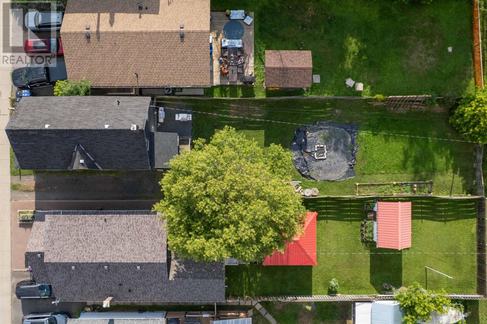 513 Christina St E Property Photo 36