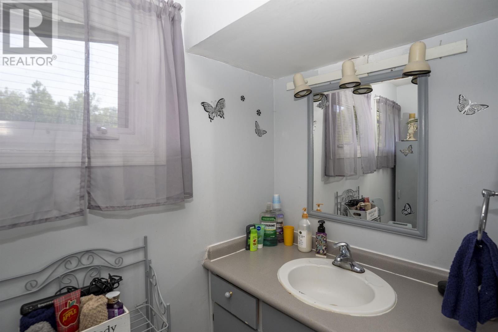 6365 Mapleward Rd Property Photo 20
