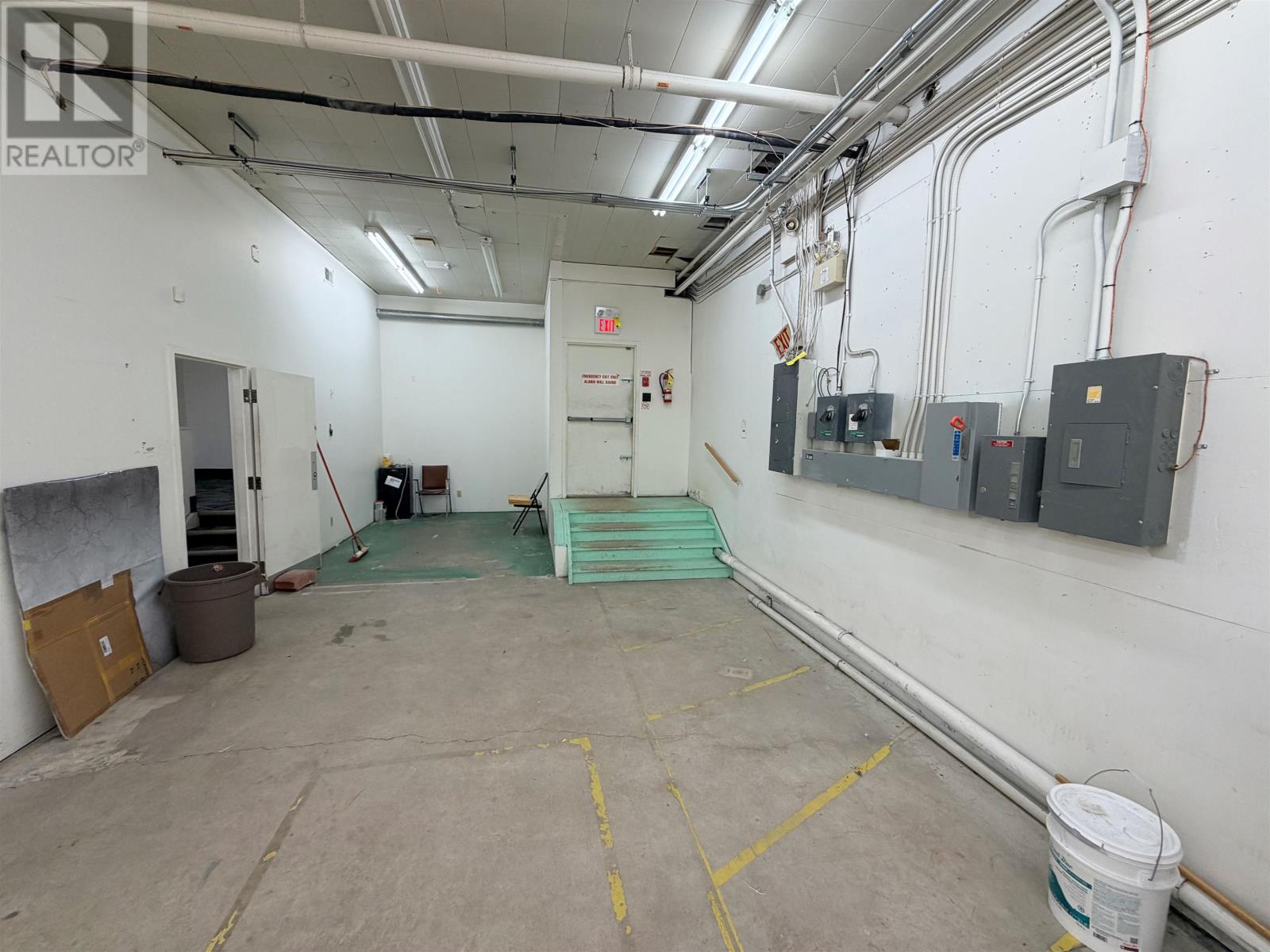 25 Whyte Ave Property Photo 10