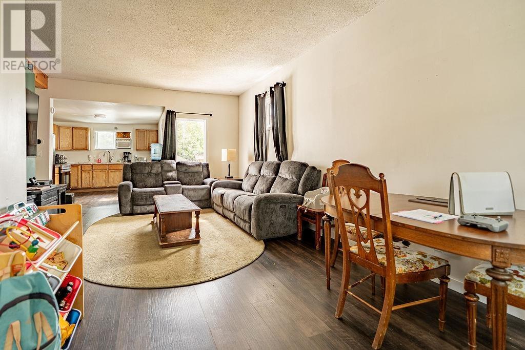 75 Ontario St Property Photo 4