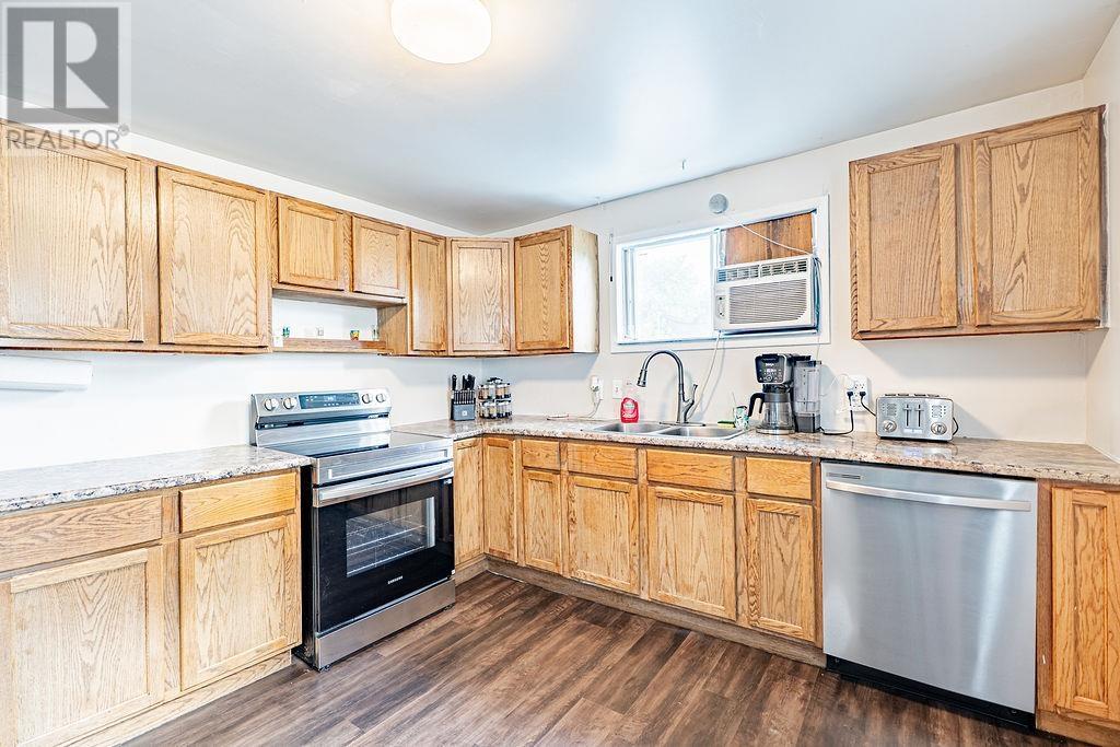75 Ontario St Property Photo 15