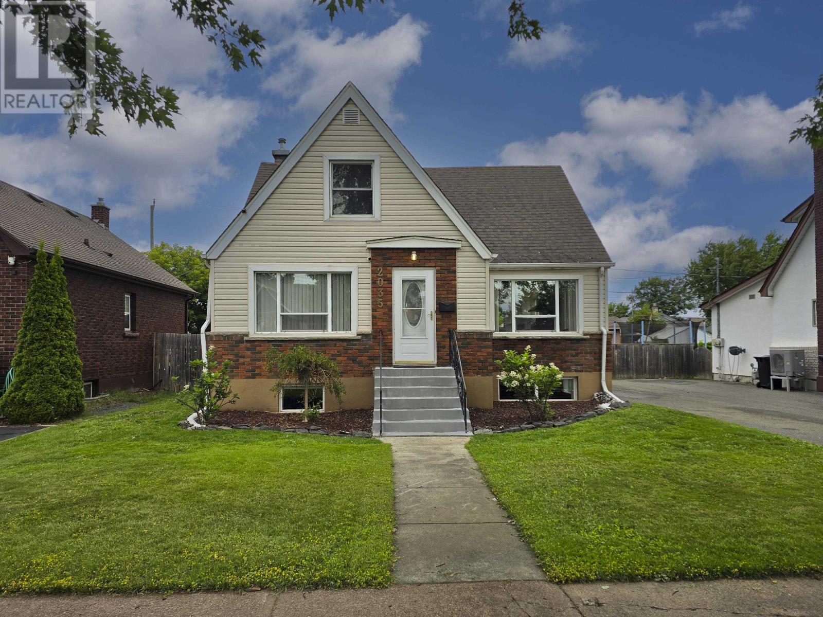 2035 Hamilton AVE