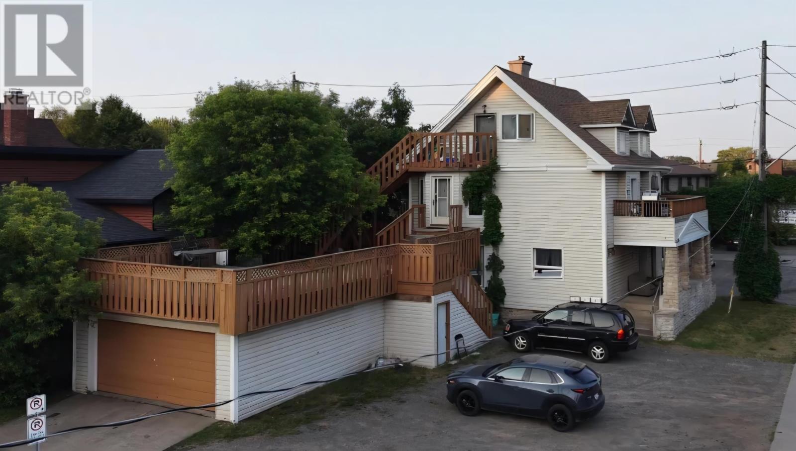 711 Ridgeway Street E Property Photo 4