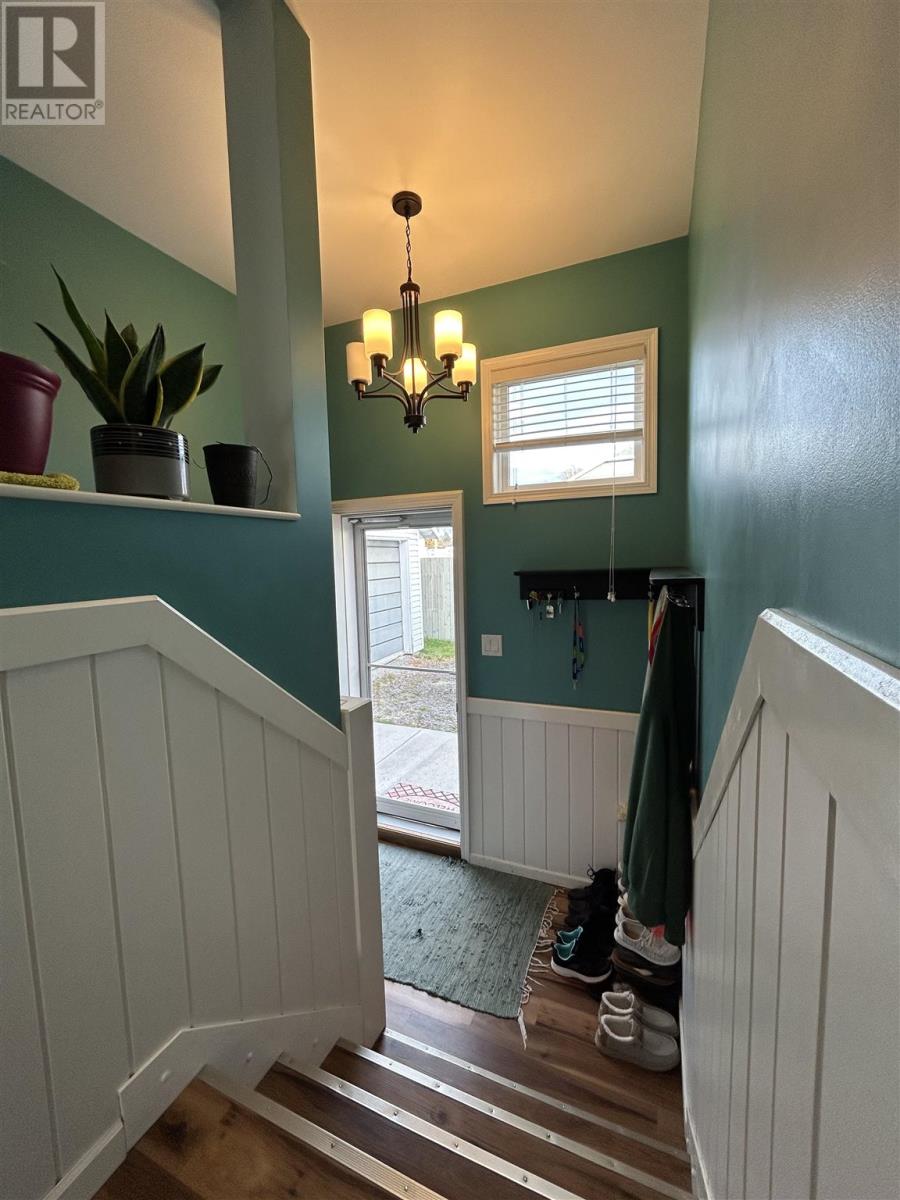 628 Second St E Property Photo 15